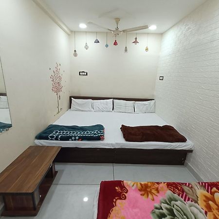 Hotel S Tower Ujjain Ngoại thất bức ảnh