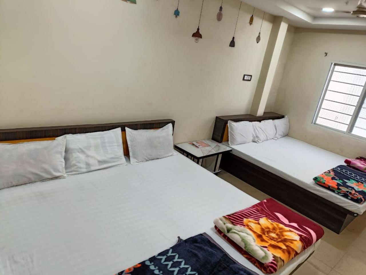 Hotel S Tower Ujjain Ngoại thất bức ảnh