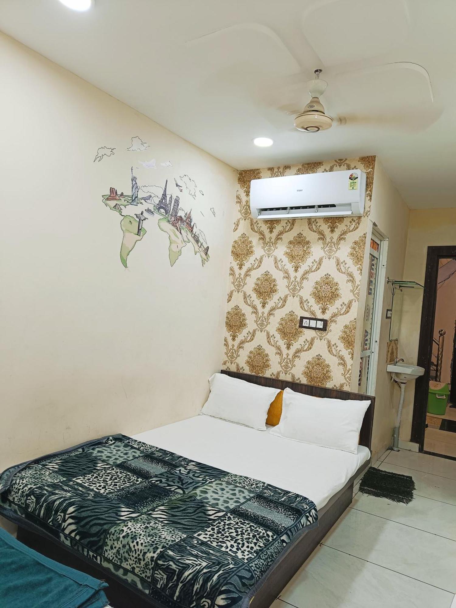 Hotel S Tower Ujjain Ngoại thất bức ảnh